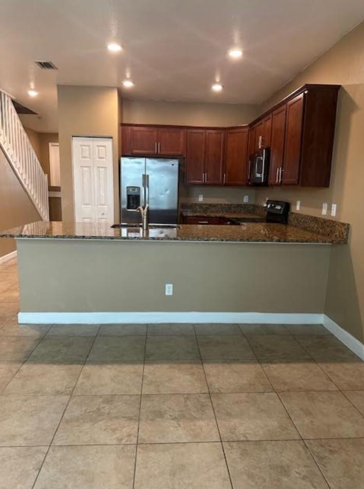 Charleston Commons II - Residential Lease