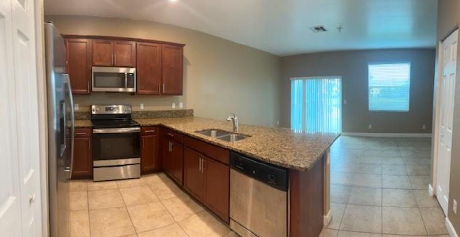 Charleston Commons II - Residential Lease