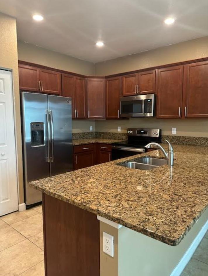 Charleston Commons II - Residential Lease