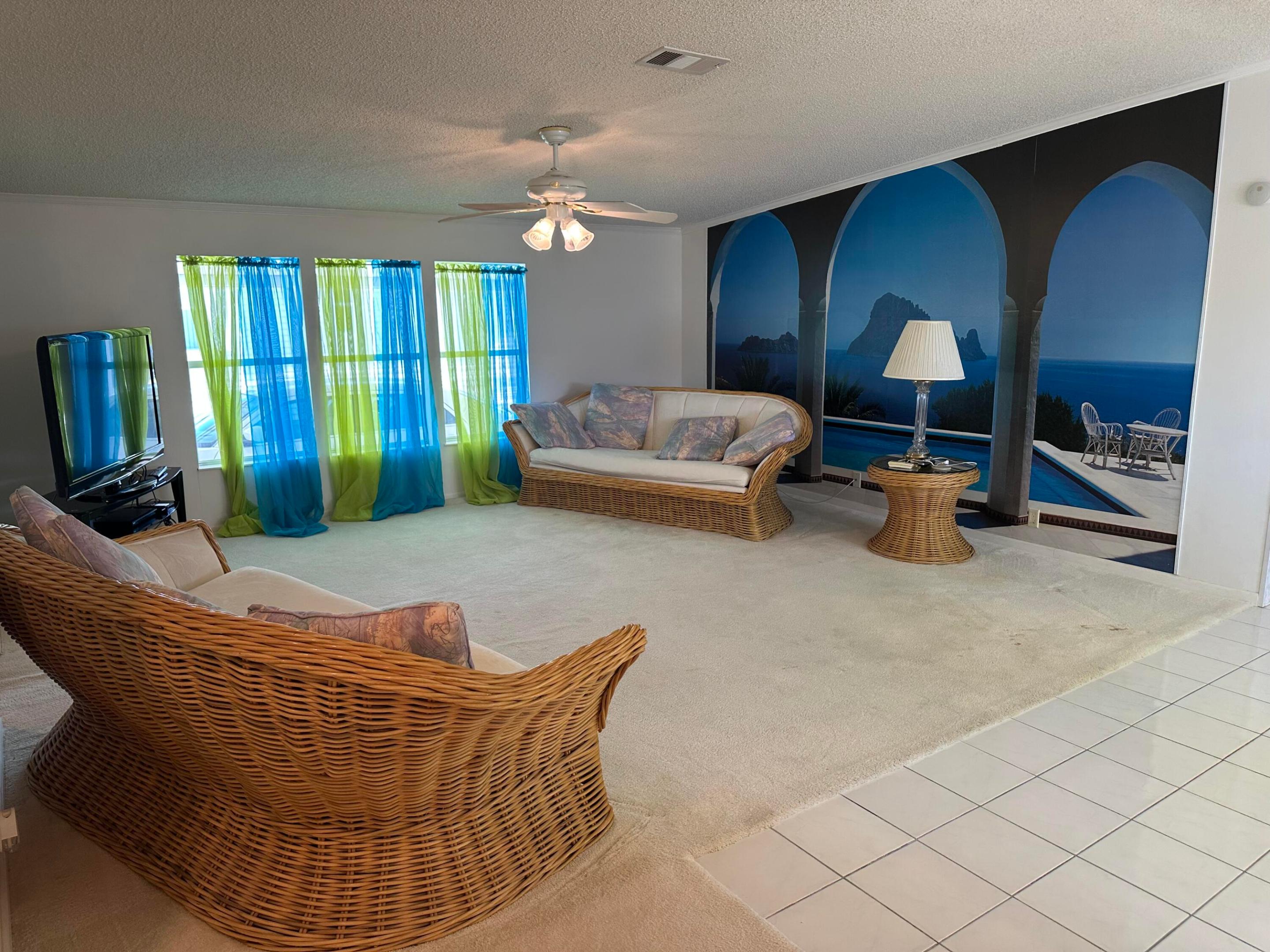 555 Tropical Isles Circle