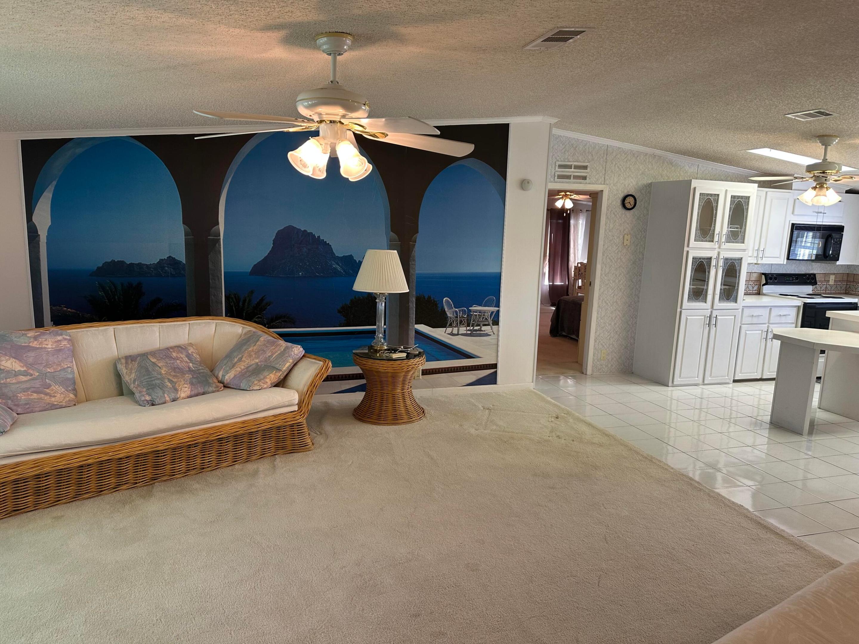 555 Tropical Isles Circle