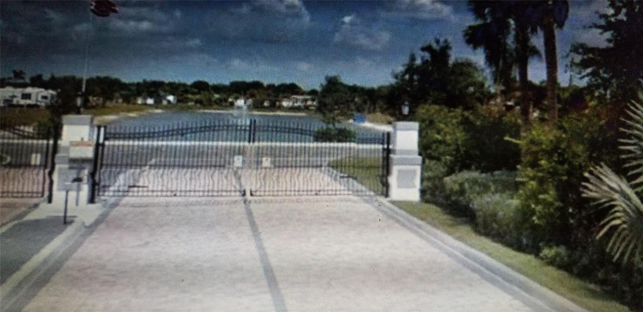 Silver Palms Rv Resort - Land