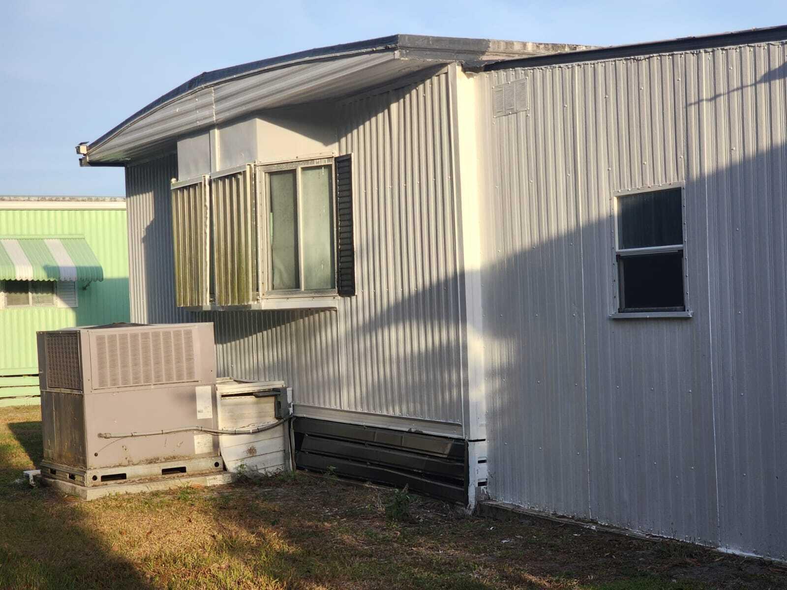 SPANISH LAKES GOLF VILLAG - Residential Lease