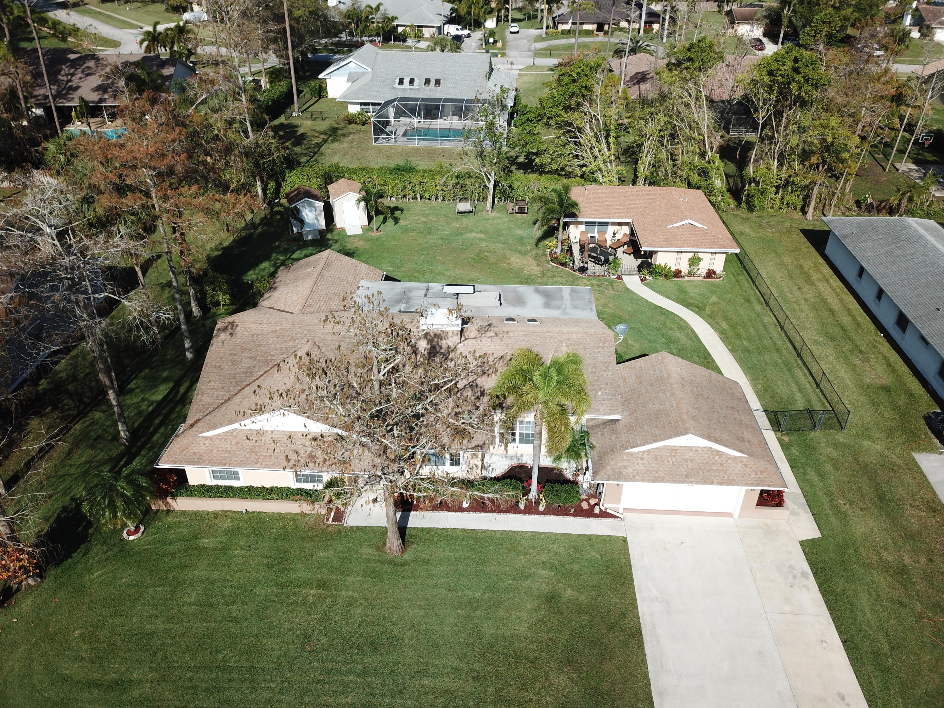 PINEWOOD GROVE OF WELLINGTON - Residential