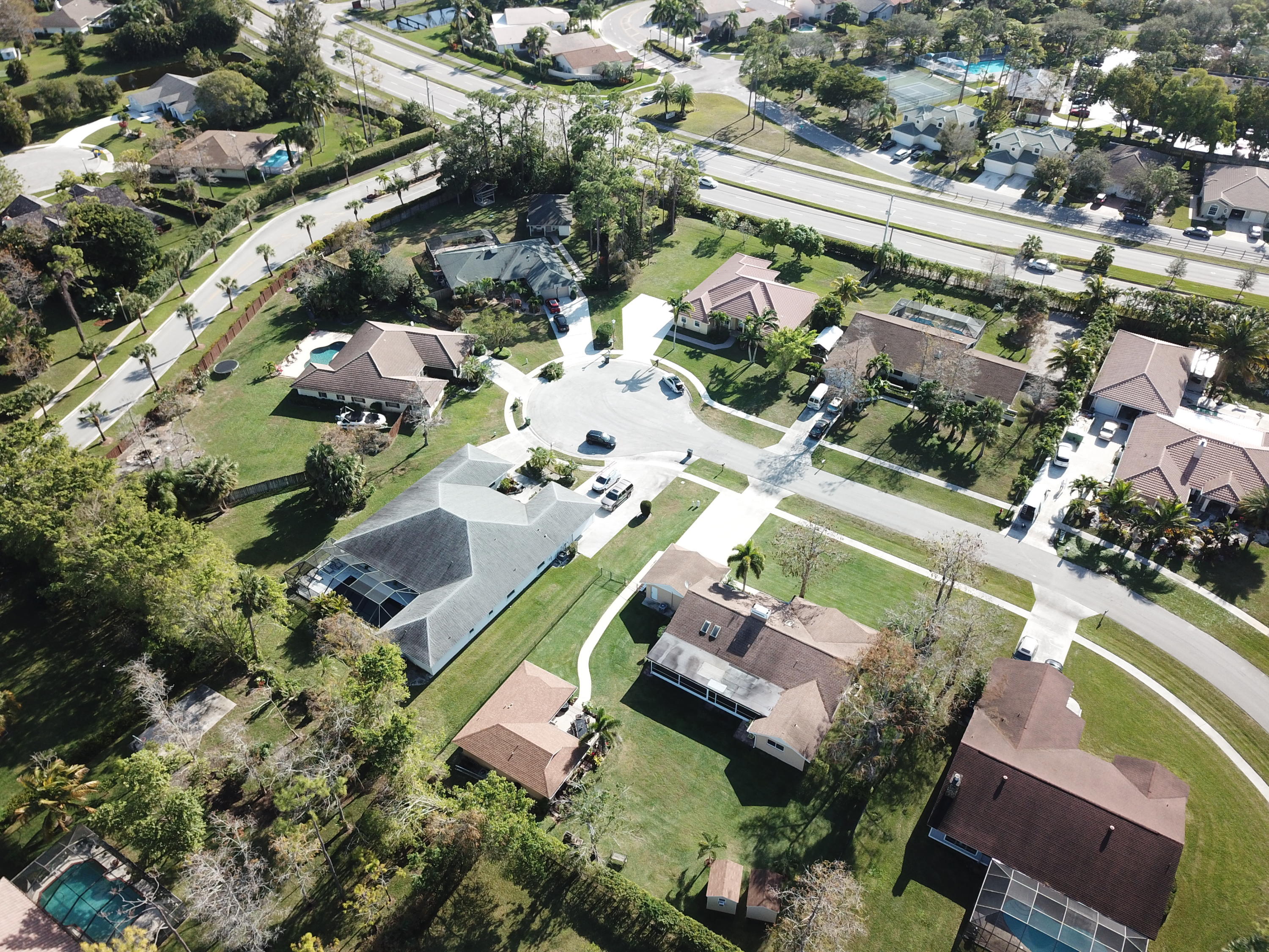 PINEWOOD GROVE OF WELLINGTON - Residential