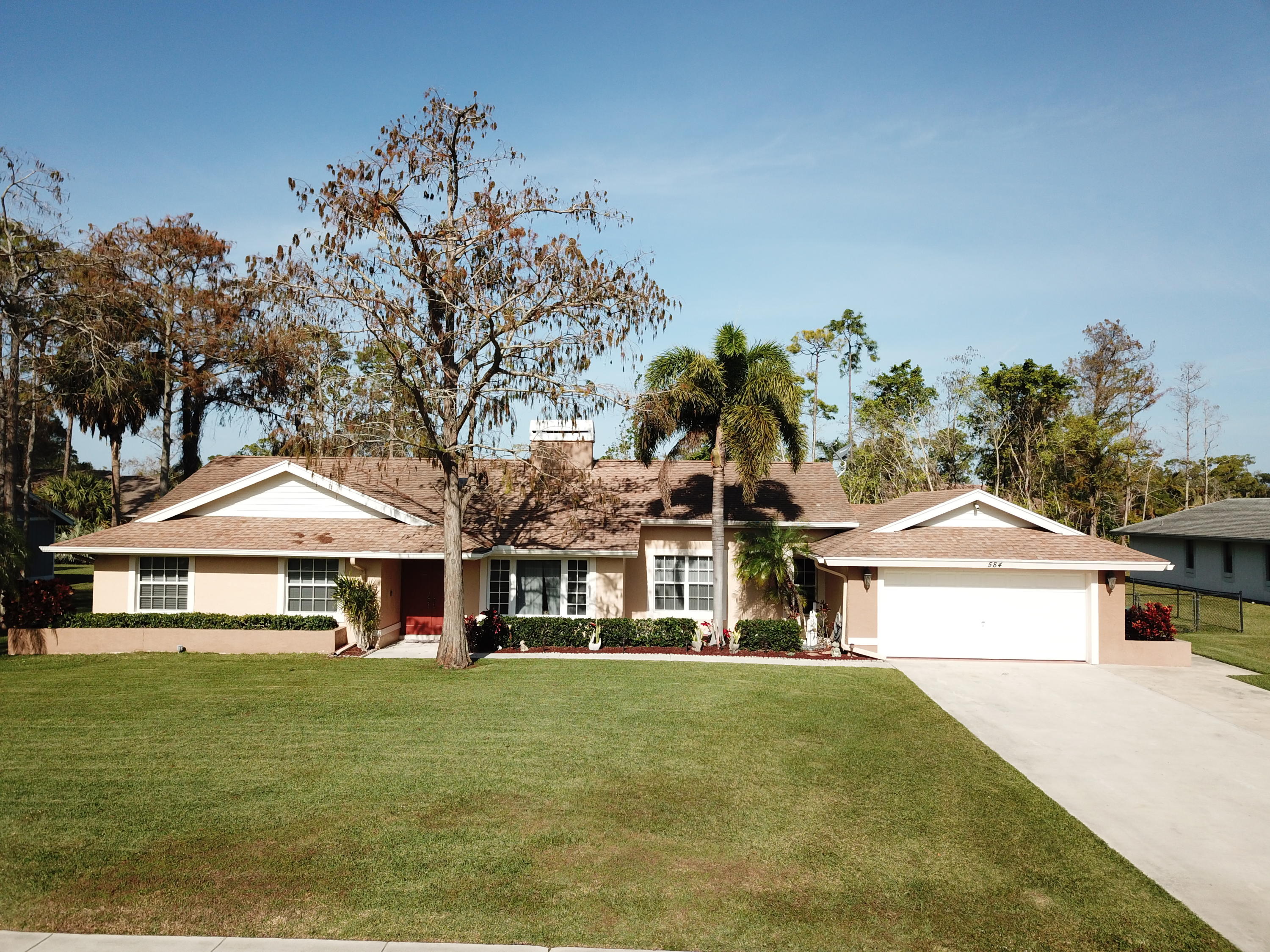 PINEWOOD GROVE OF WELLINGTON - Residential