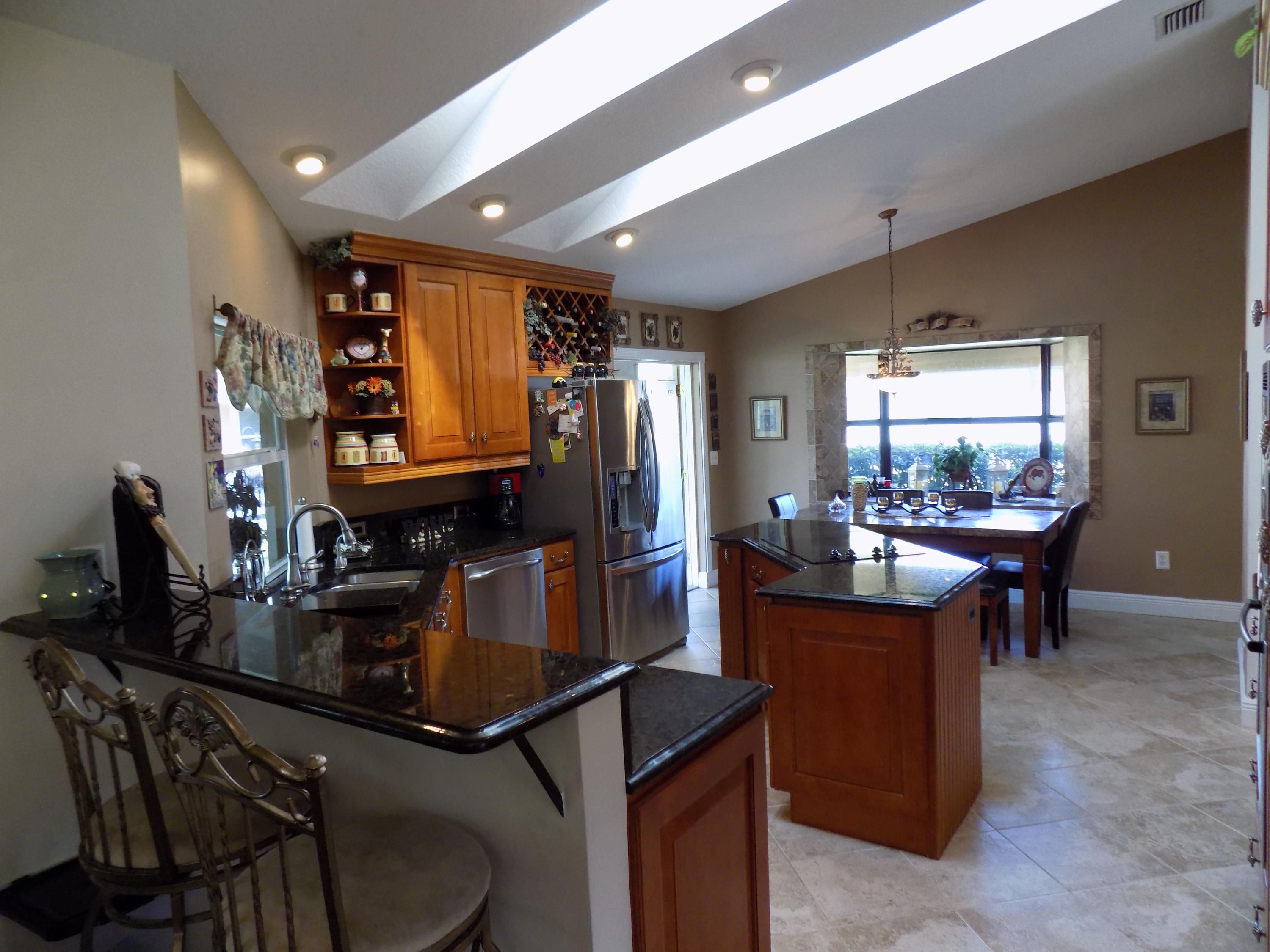 PINEWOOD GROVE OF WELLINGTON - Residential