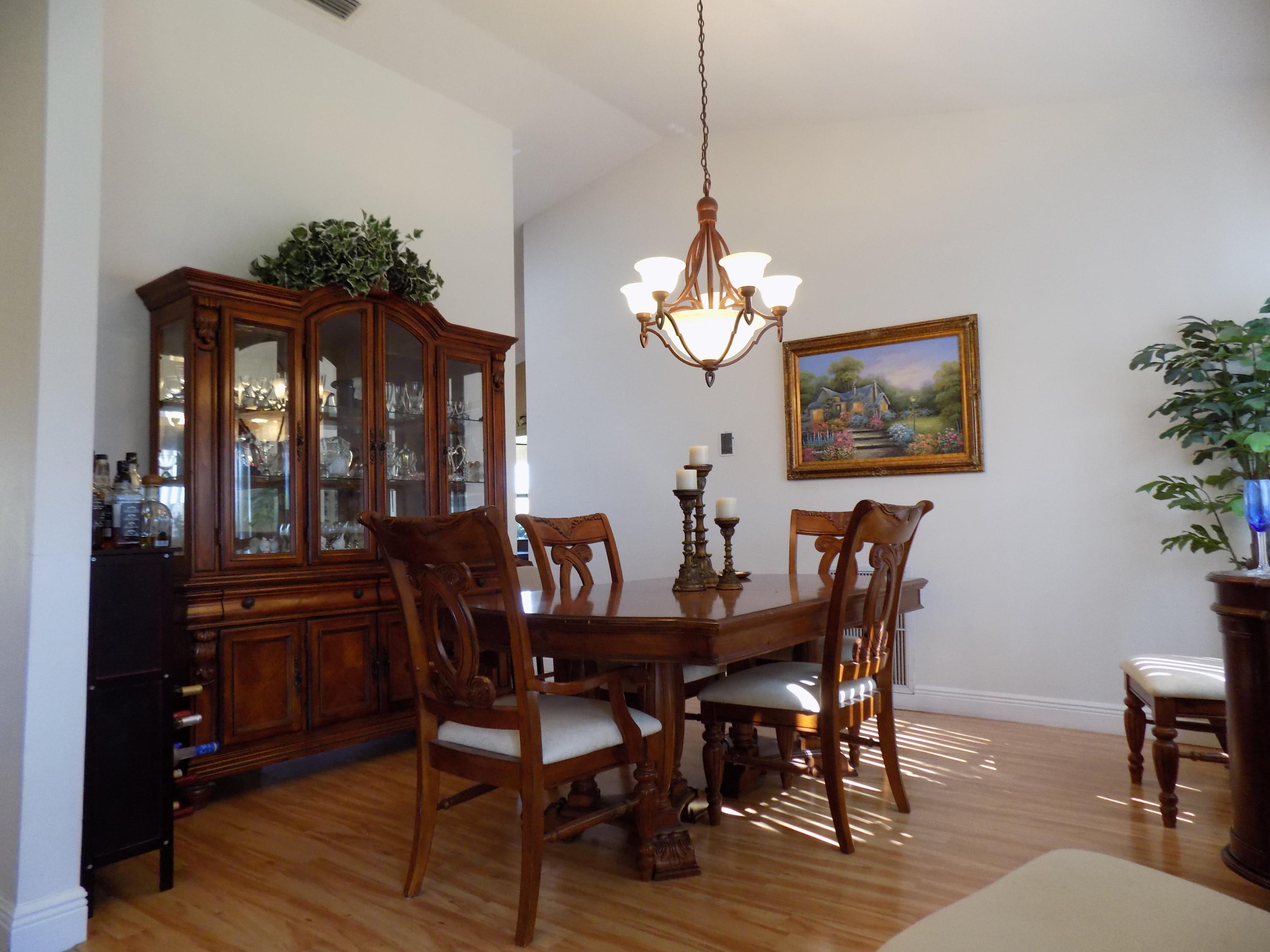 PINEWOOD GROVE OF WELLINGTON - Residential