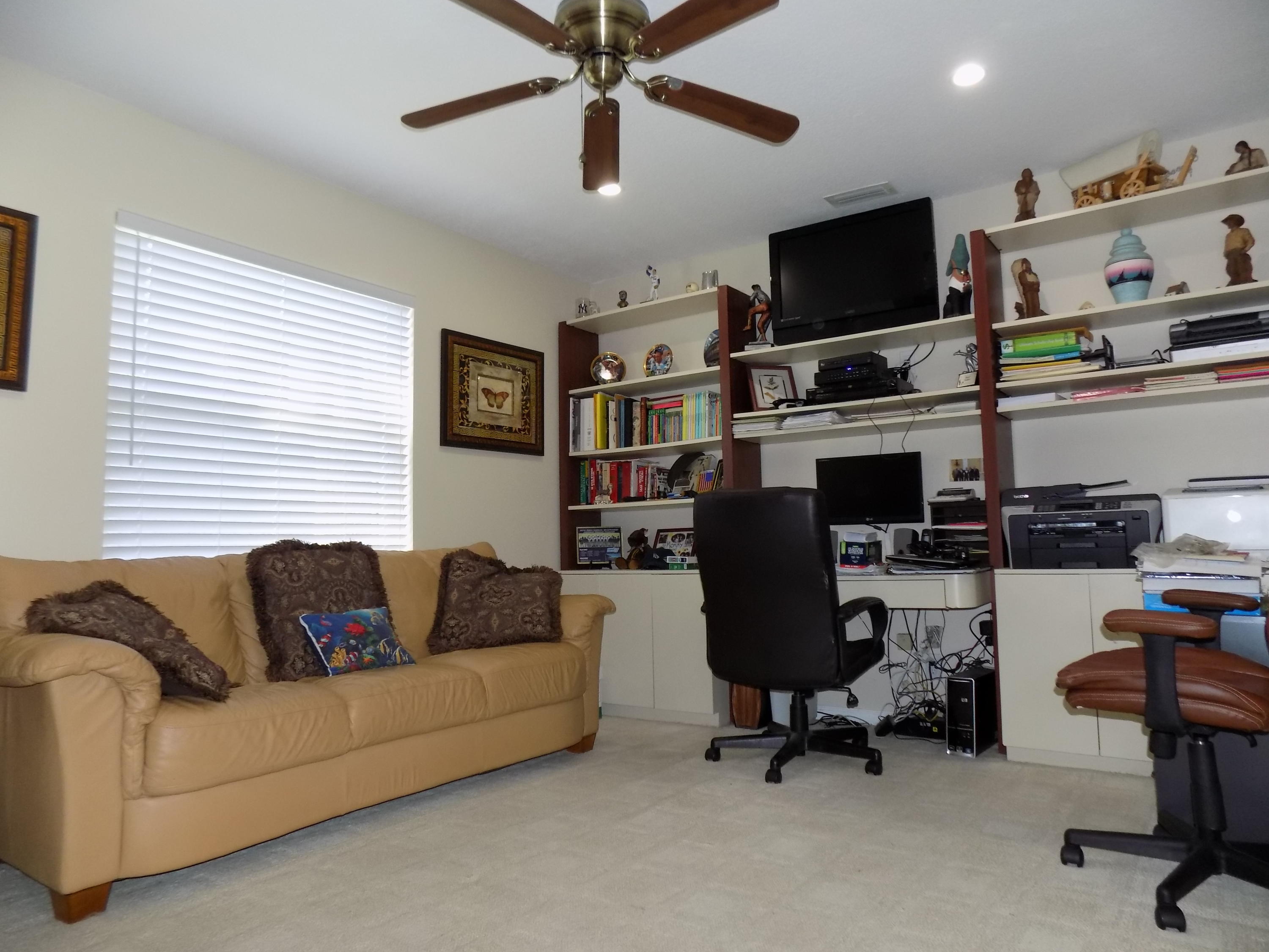 PINEWOOD GROVE OF WELLINGTON - Residential