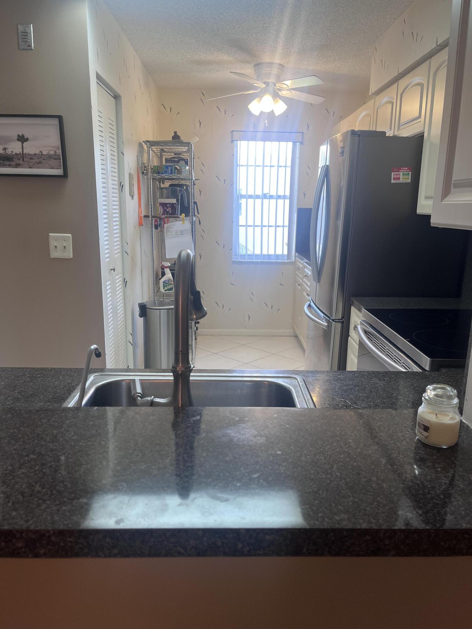 INTERNATIONAL CLUB CONDO - Residential