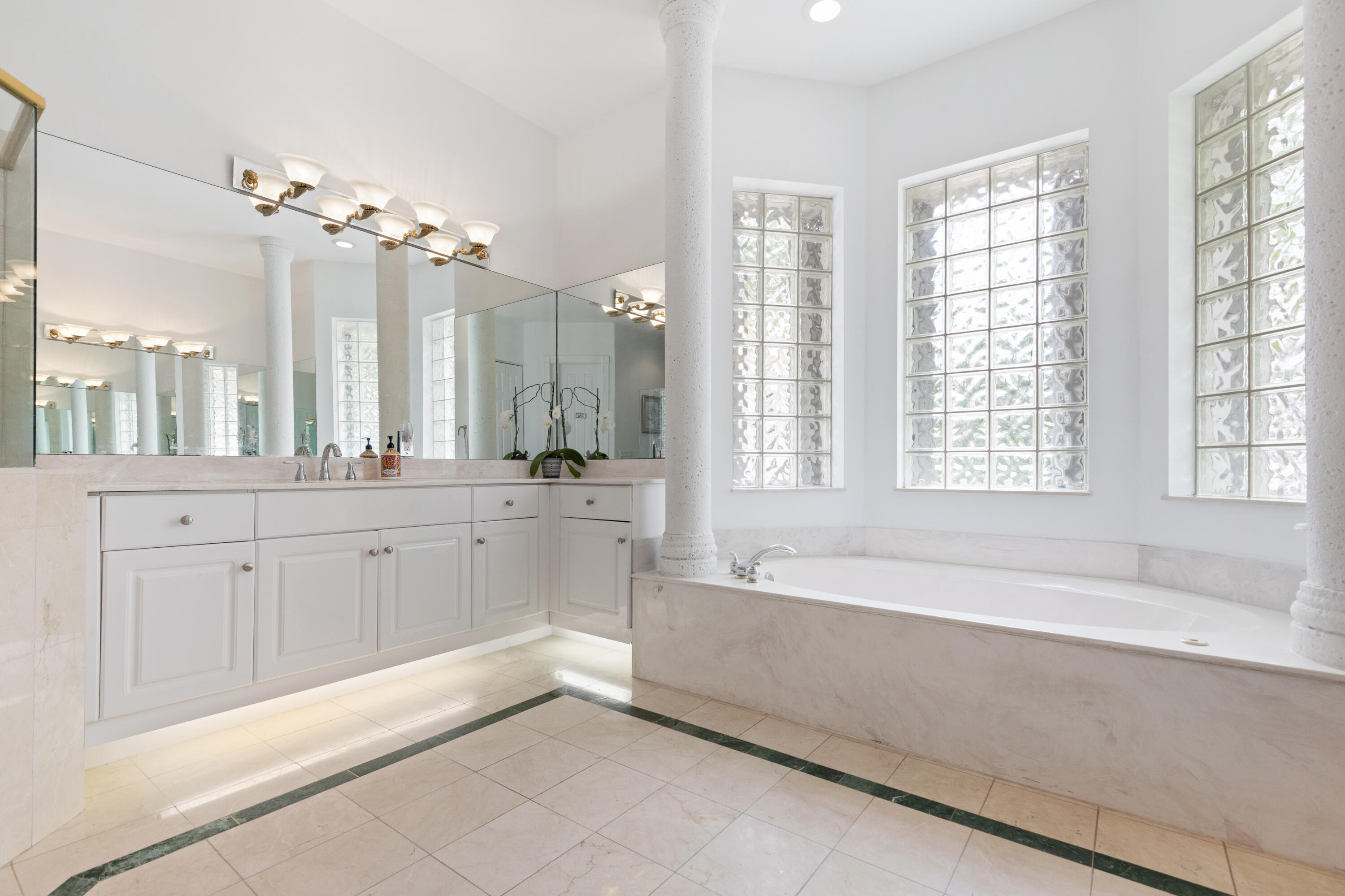 L'Hermitage at Heron Bay - Residential