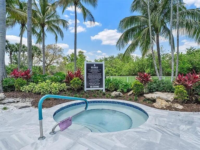 L'Hermitage at Heron Bay - Residential