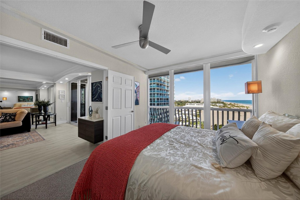 Point of Americas II - Residential