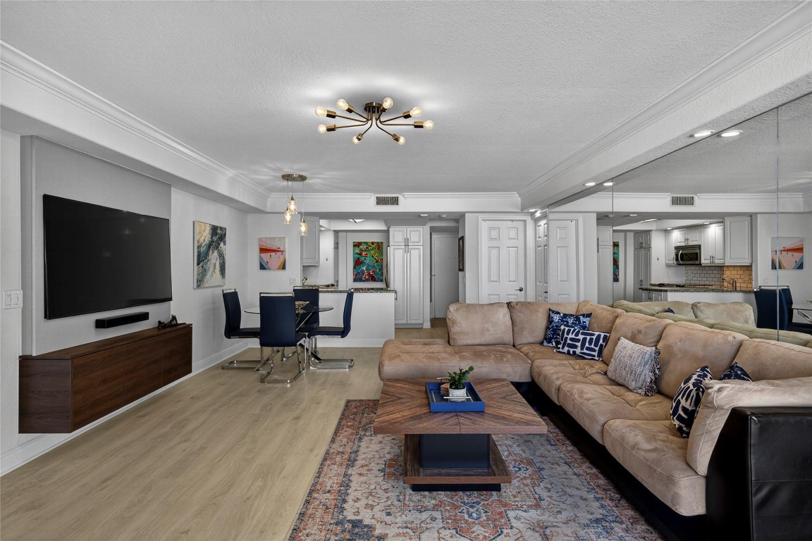 Point of Americas II - Residential