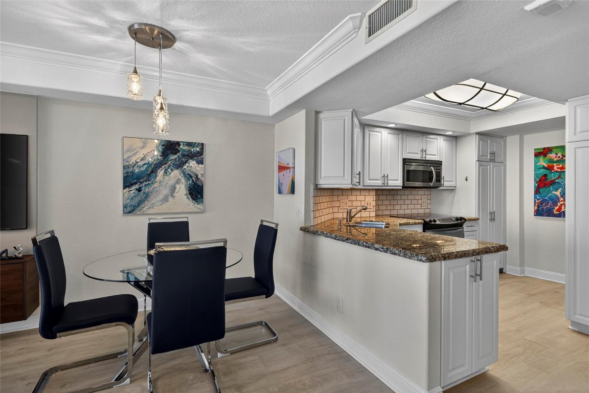 Point of Americas II - Residential