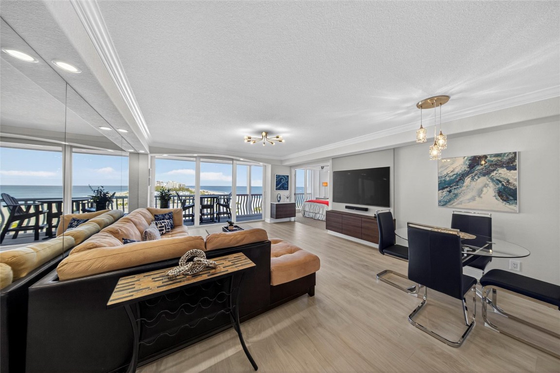 Point of Americas II - Residential