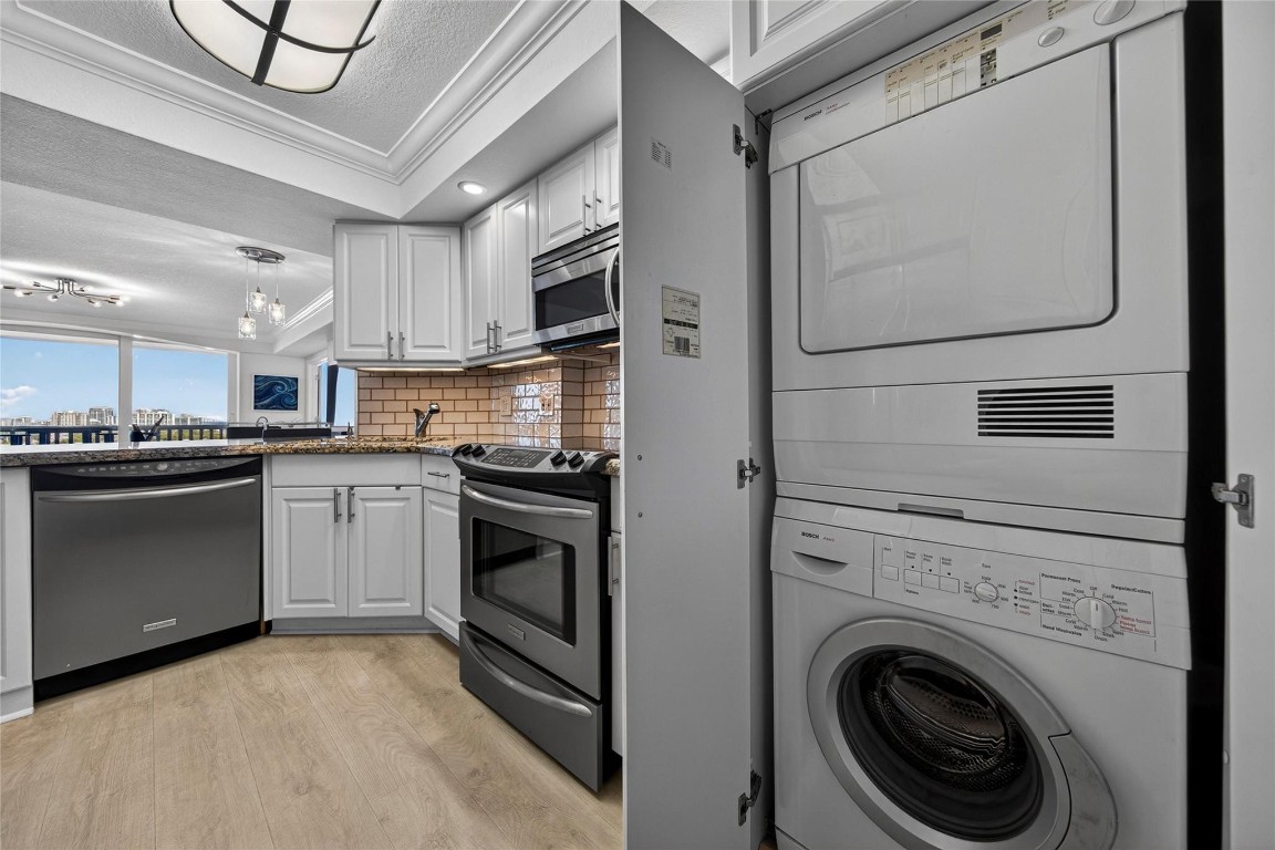 Point of Americas II - Residential