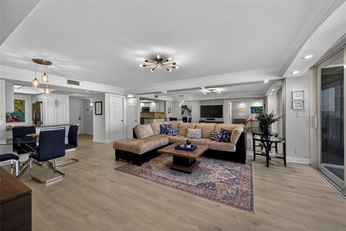 Point of Americas II - Residential