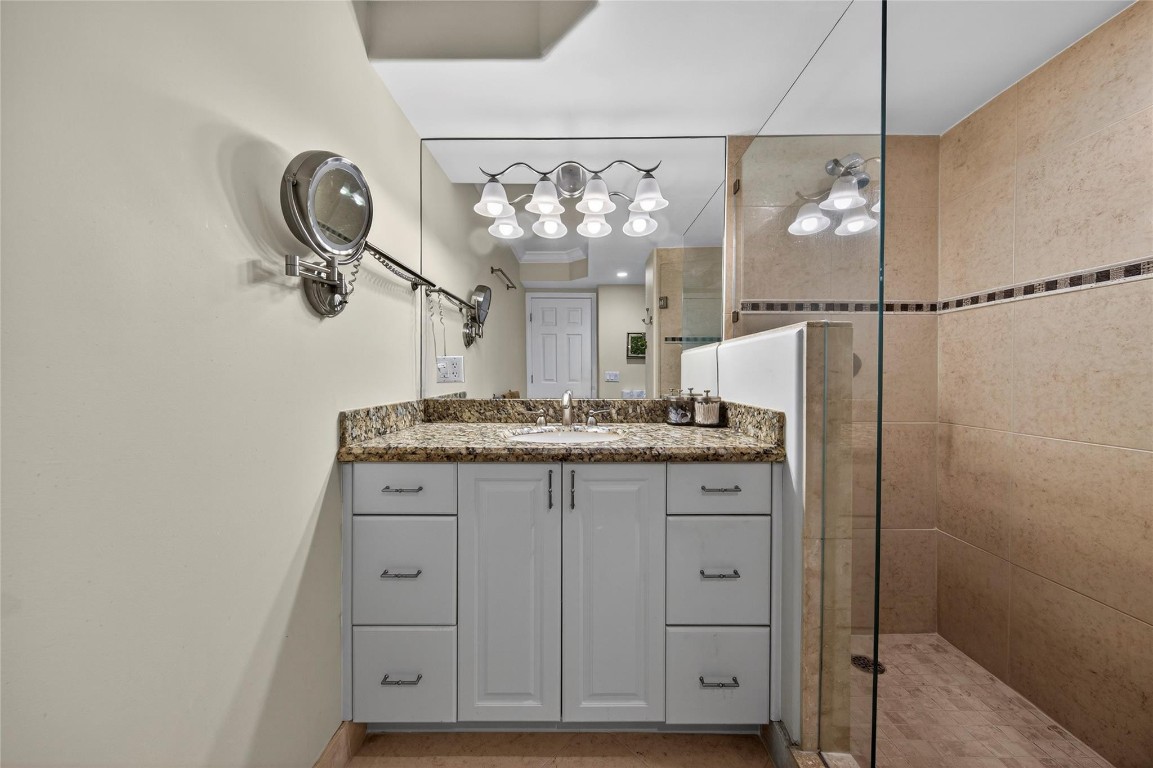 Point of Americas II - Residential