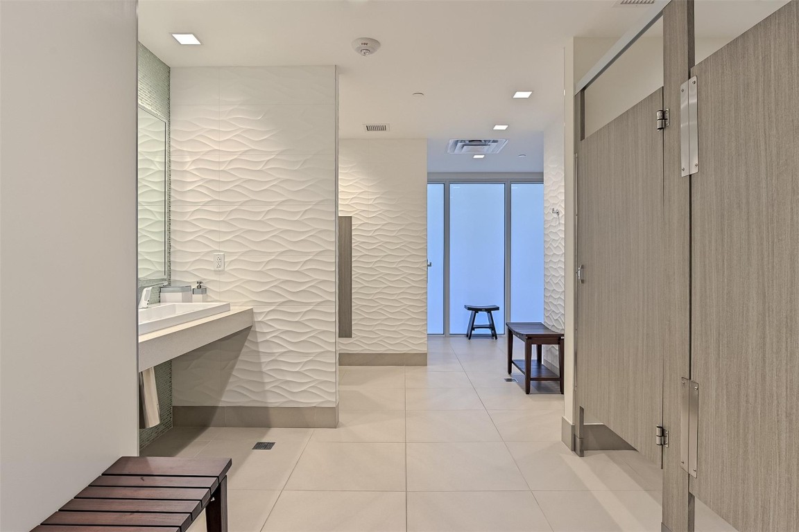 Point of Americas II - Residential