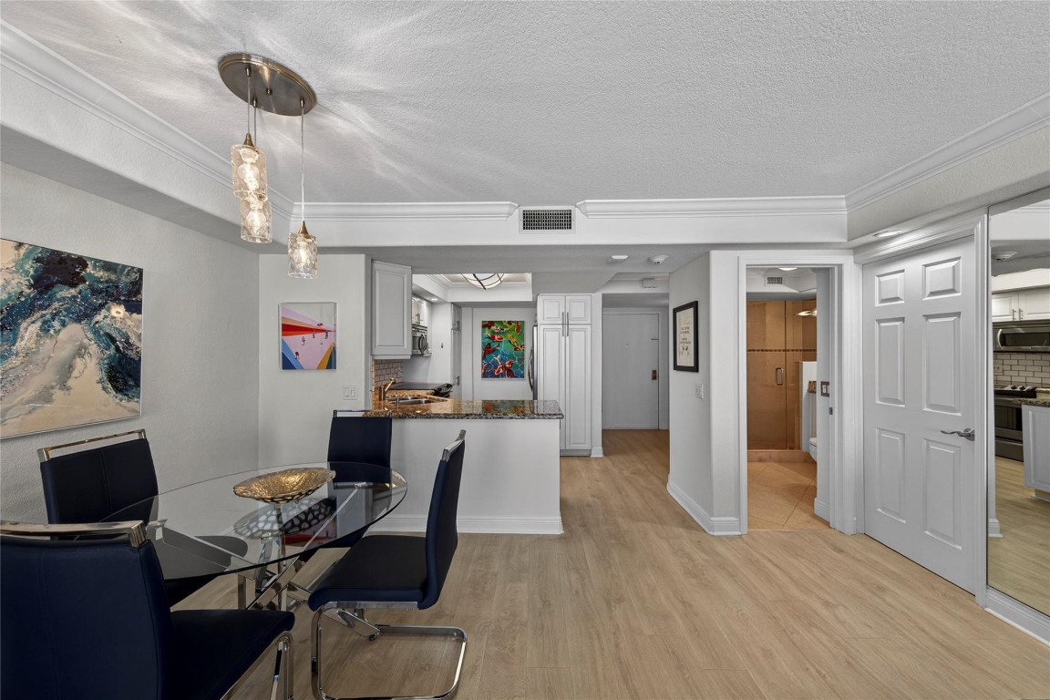 Point of Americas II - Residential