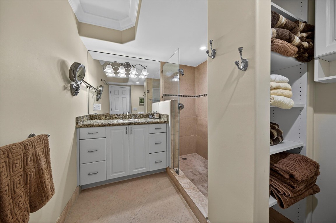 Point of Americas II - Residential