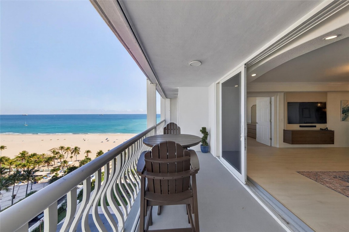 Point of Americas II - Residential