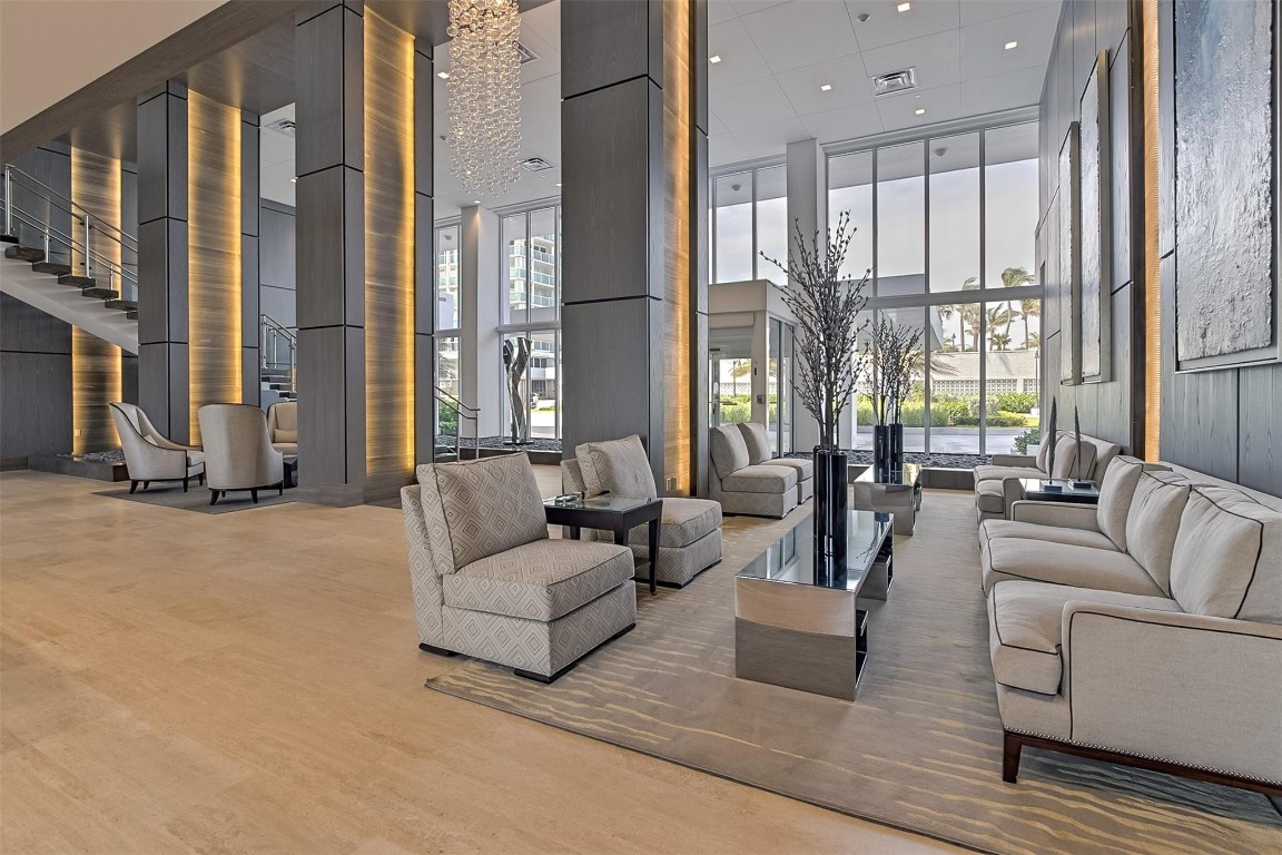 Point of Americas II - Residential