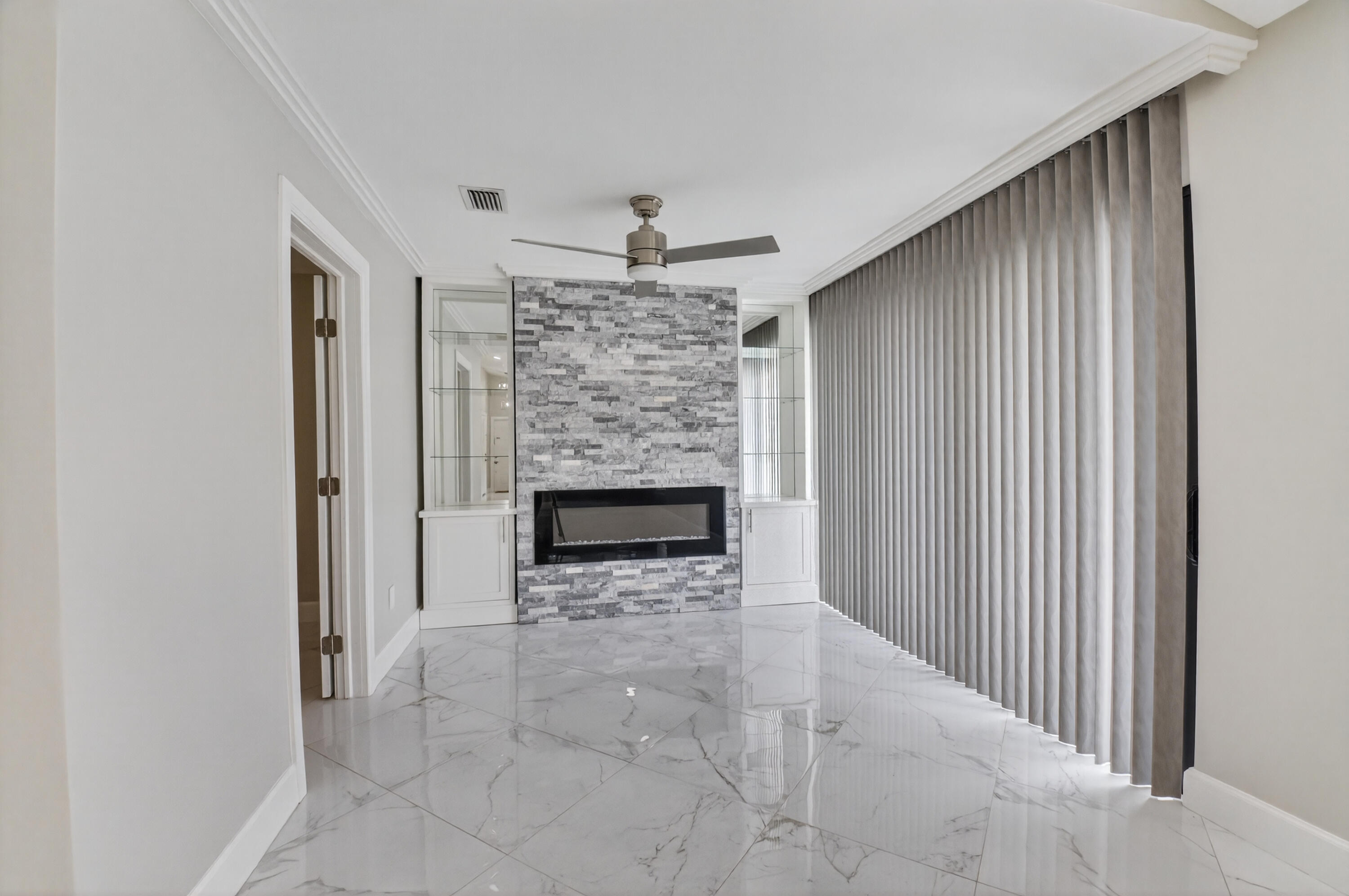 WHISPER WALK /EASTGATE - Residential