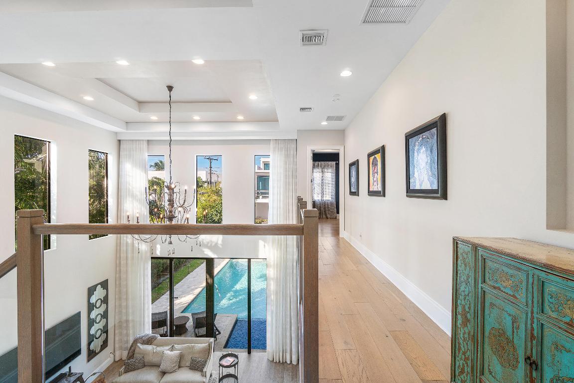 KINGS COURT, BOCA VILLAS JUST BEHIND MIZNER PARK - Residential Lease