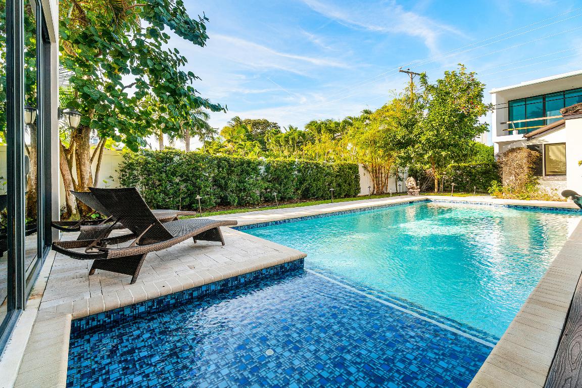 KINGS COURT, BOCA VILLAS JUST BEHIND MIZNER PARK - Residential Lease