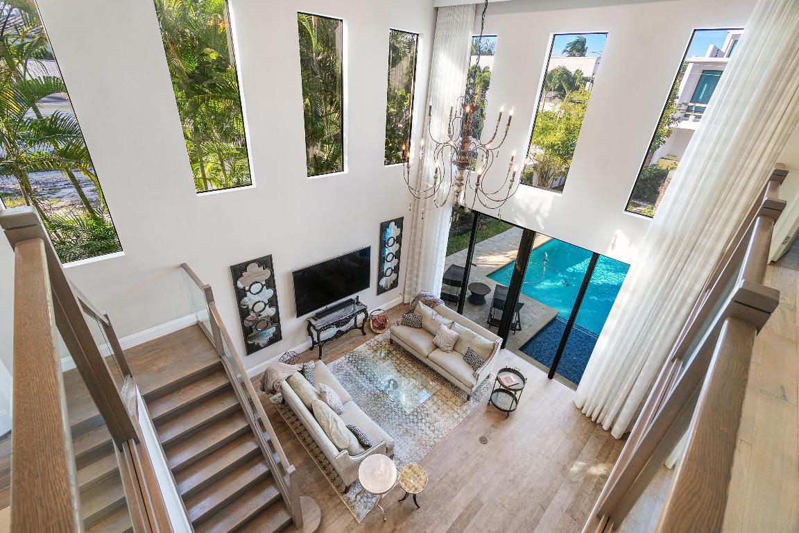 KINGS COURT, BOCA VILLAS JUST BEHIND MIZNER PARK - Residential Lease