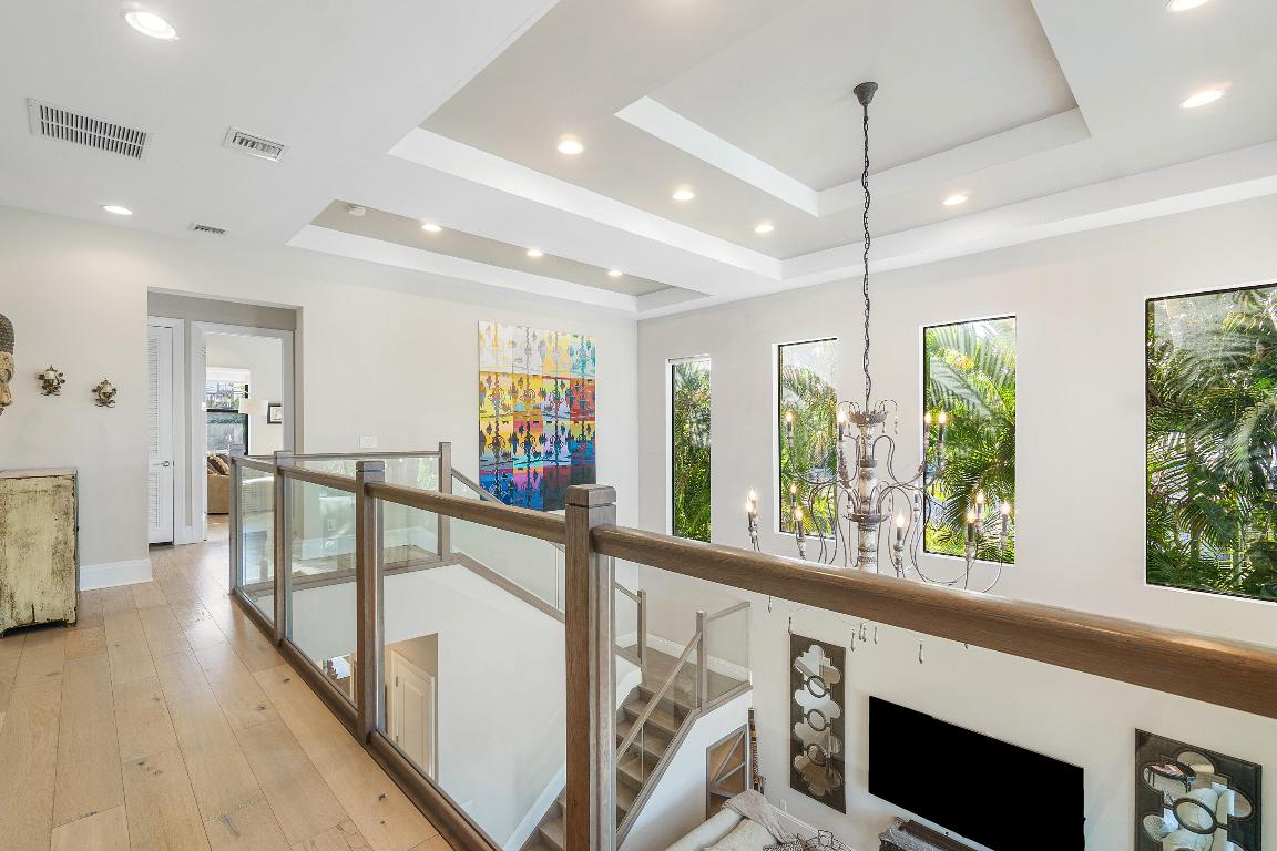 KINGS COURT, BOCA VILLAS JUST BEHIND MIZNER PARK - Residential Lease