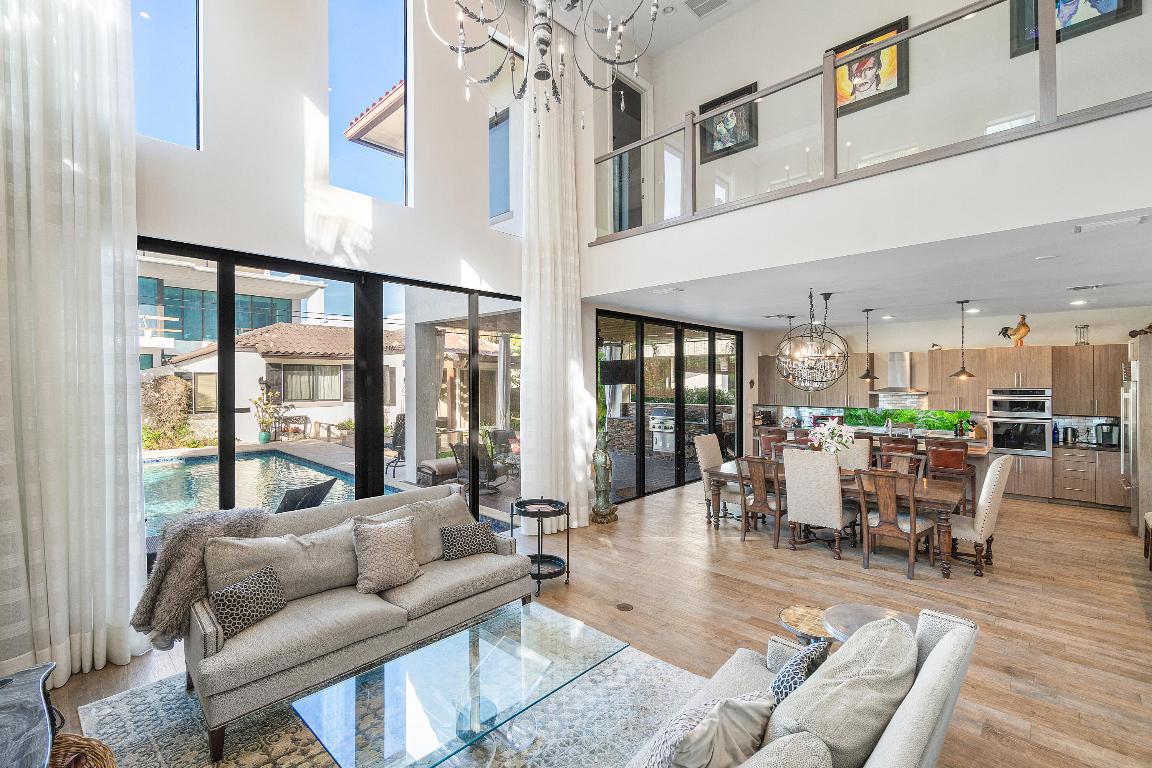 KINGS COURT, BOCA VILLAS JUST BEHIND MIZNER PARK - Residential Lease