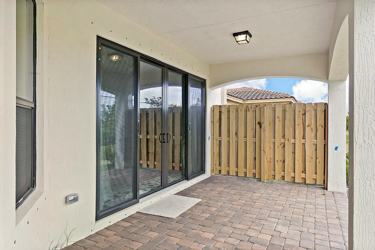 GULFSTREAM PRESERVE - Residential