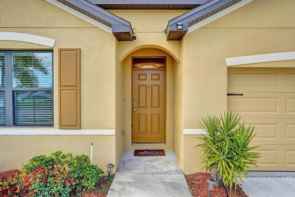 Photo of 6175 NW Regent Street, Port Saint Lucie, FL 34983 (MLS # F10501548)