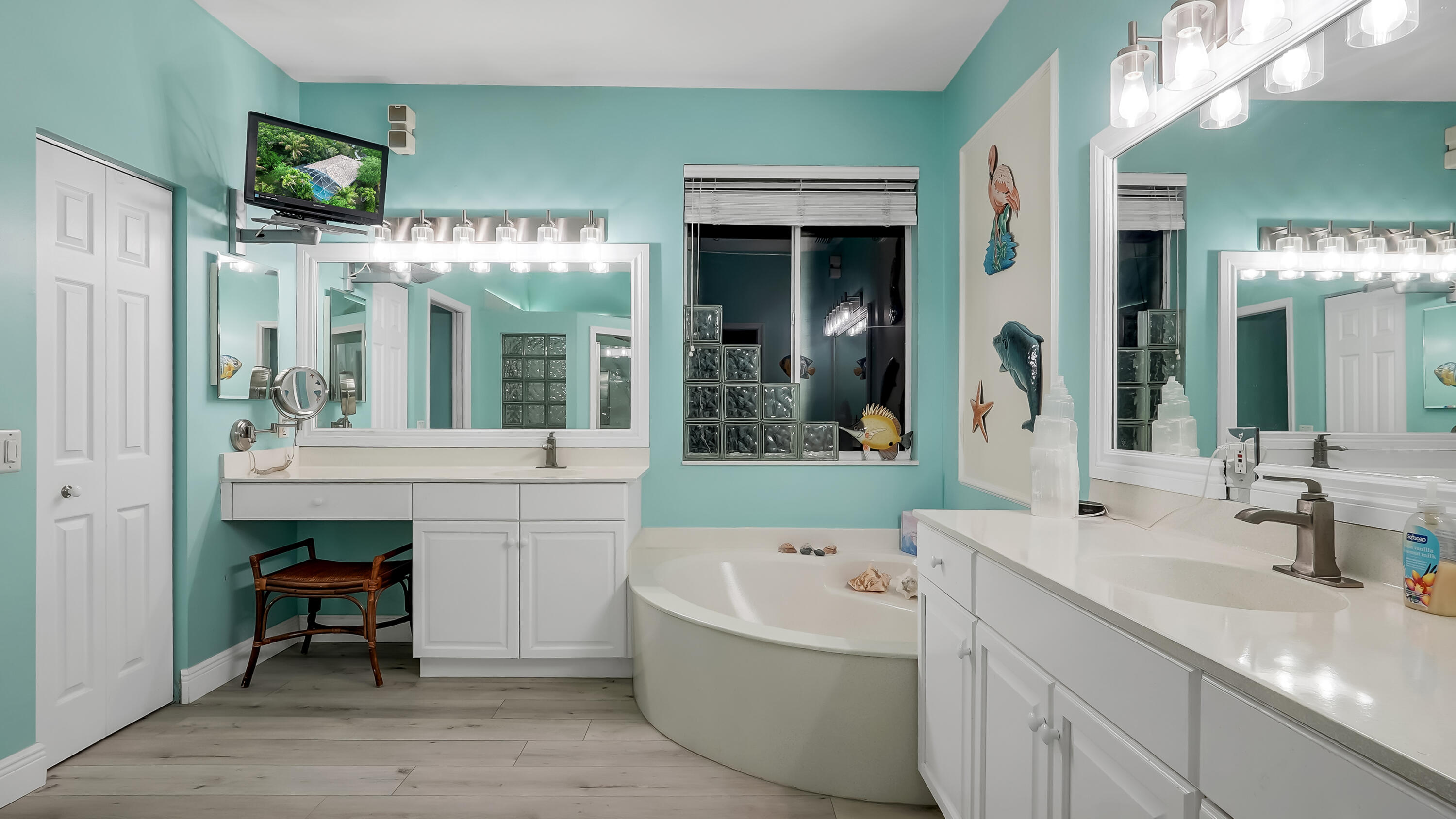 REGENCY LAKES AT COCONUT CREEK - Residential