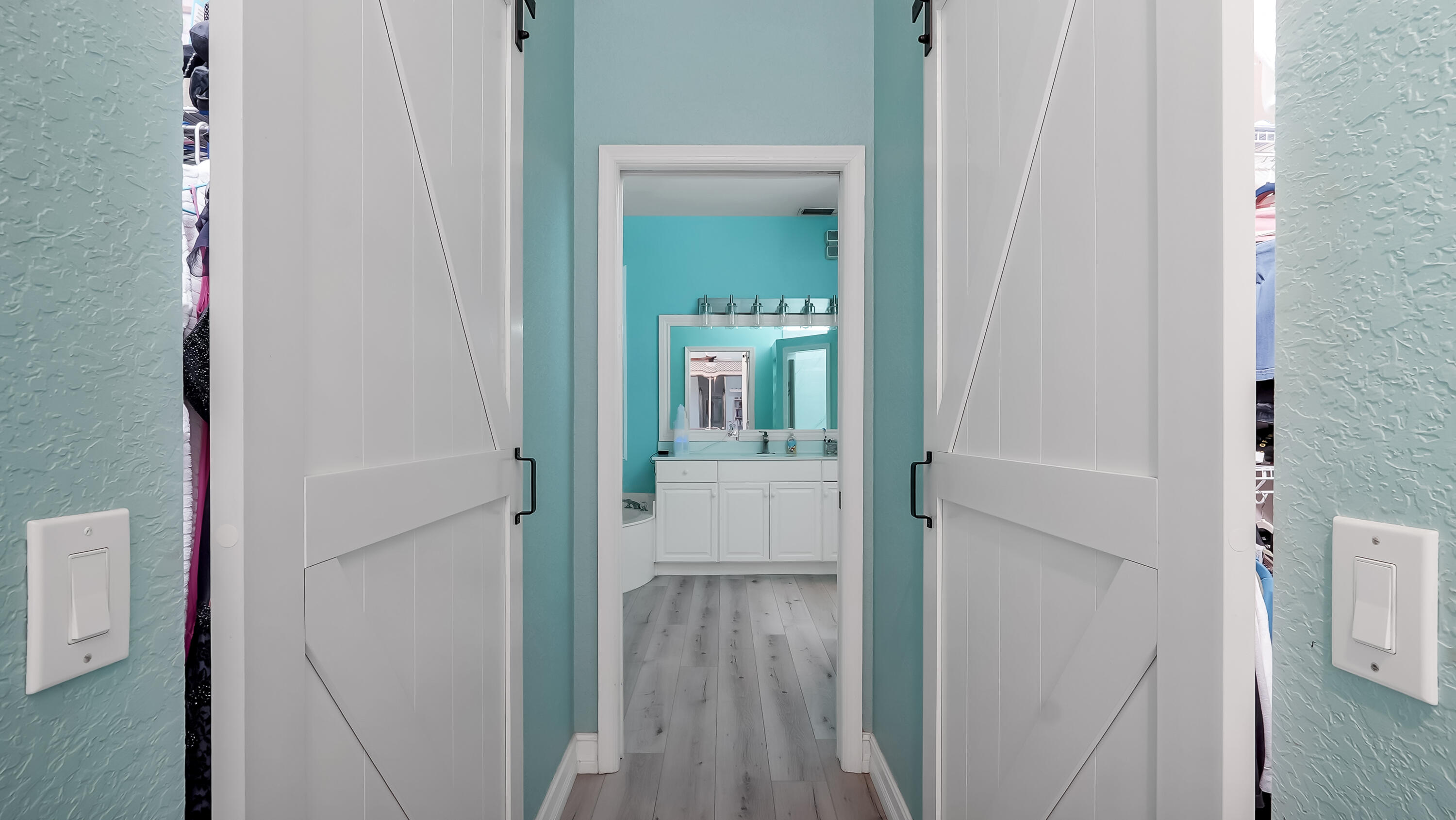 REGENCY LAKES AT COCONUT CREEK - Residential