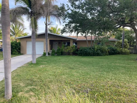 1672 Thumb Point Drive, Fort Pierce, FL MLS: R11083191