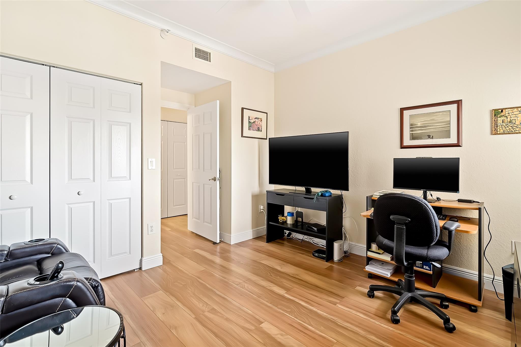 SOUTHAMPTON @ KINGS POINT - Residential