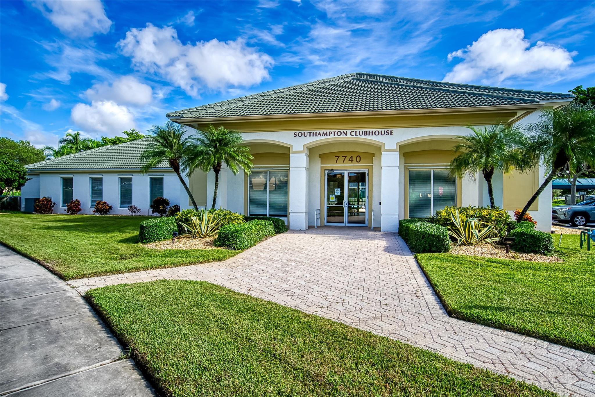 SOUTHAMPTON @ KINGS POINT - Residential