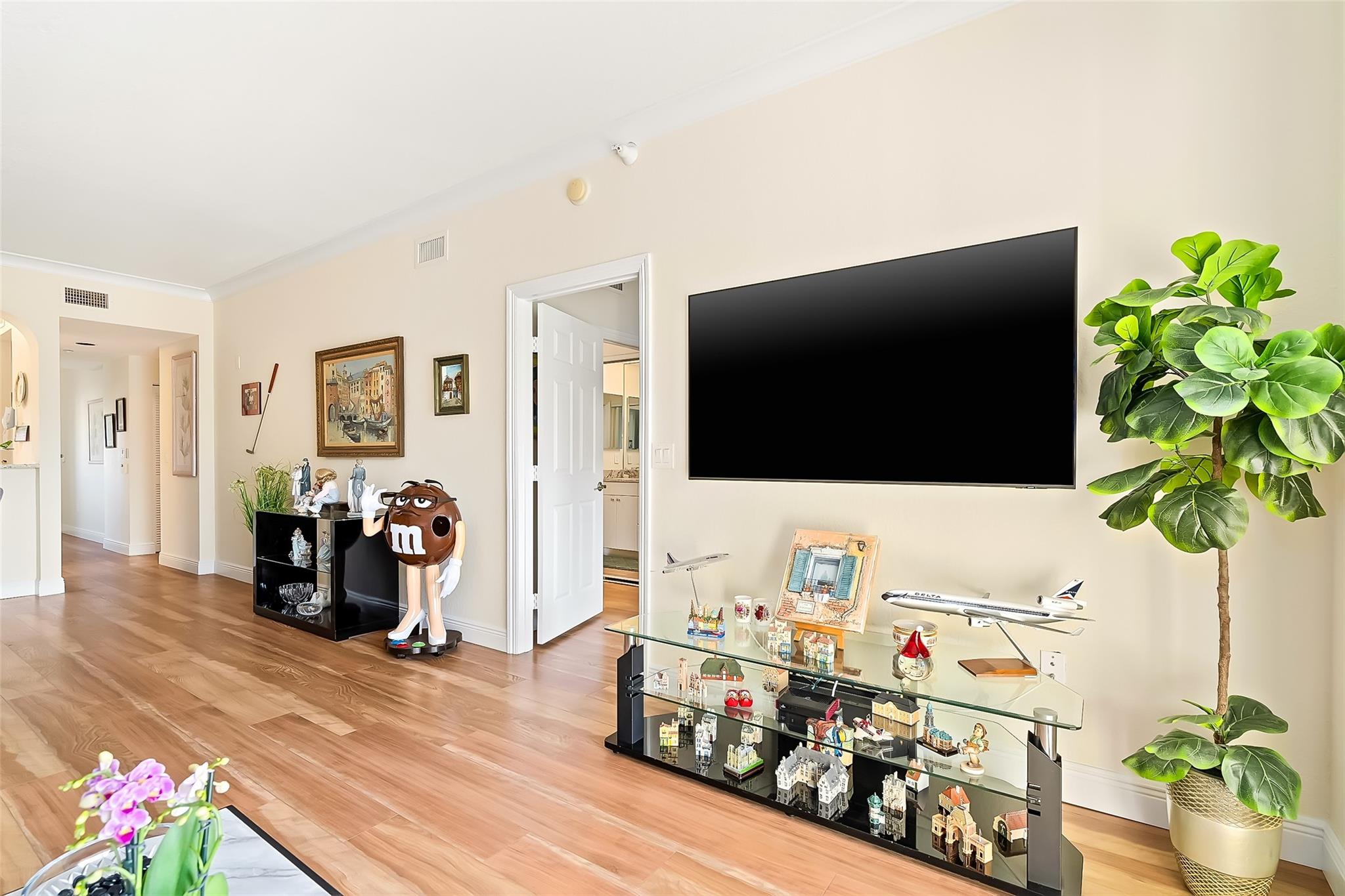 SOUTHAMPTON @ KINGS POINT - Residential