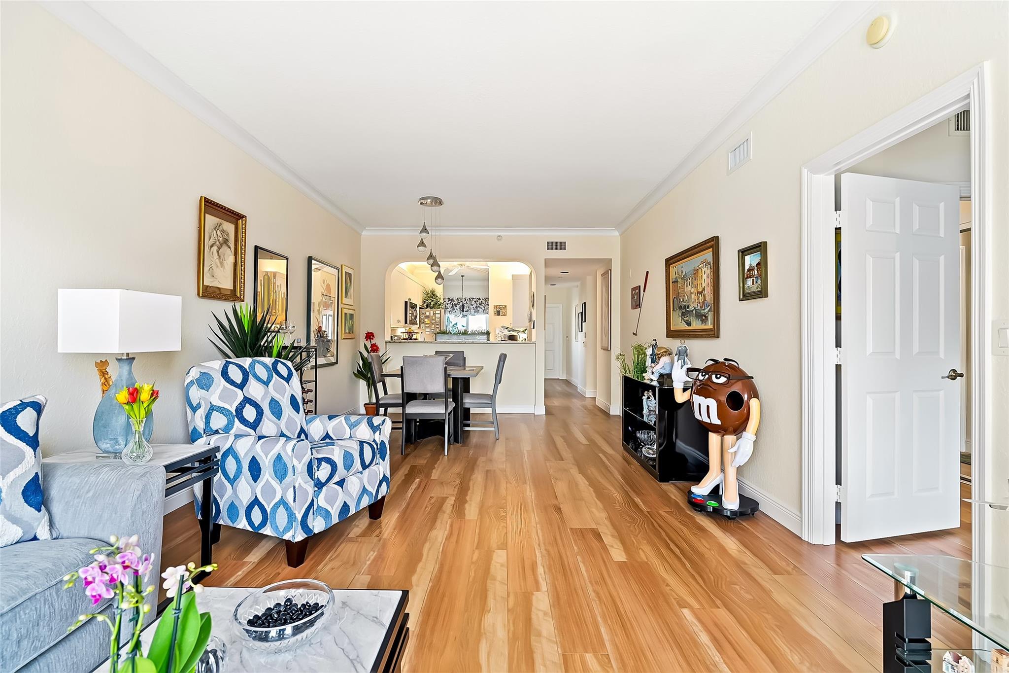 SOUTHAMPTON @ KINGS POINT - Residential