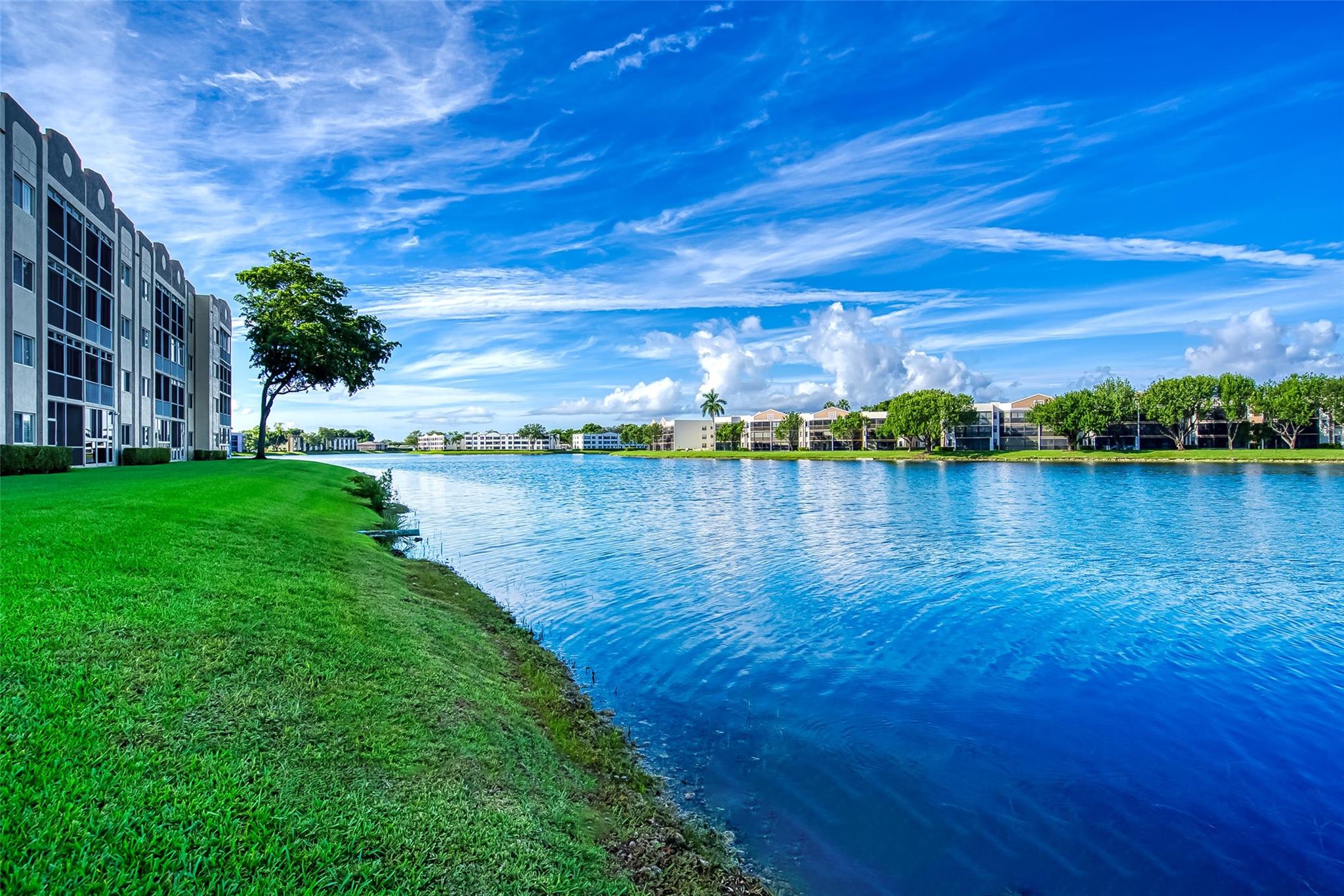 SOUTHAMPTON @ KINGS POINT - Residential