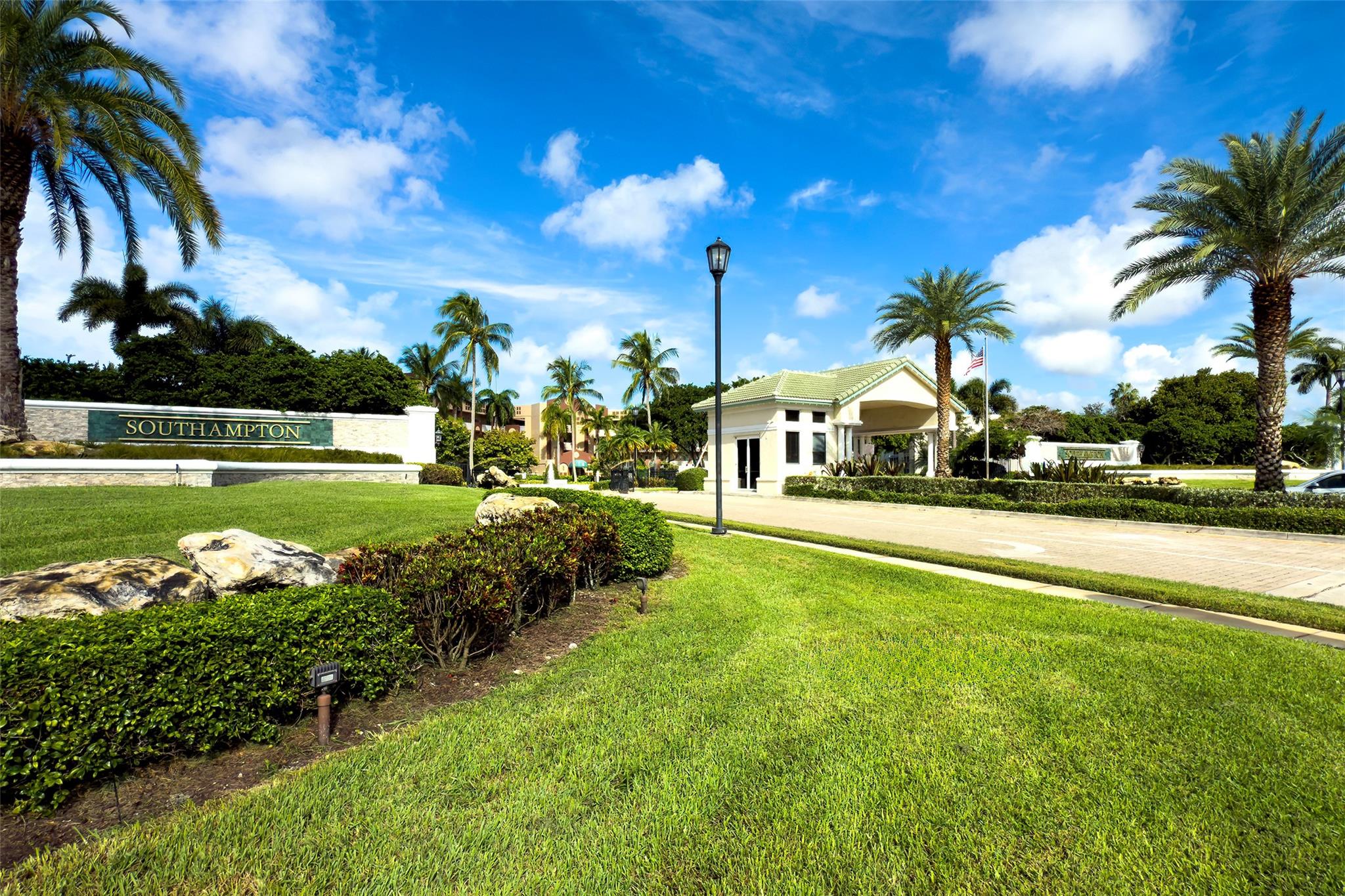 SOUTHAMPTON @ KINGS POINT - Residential