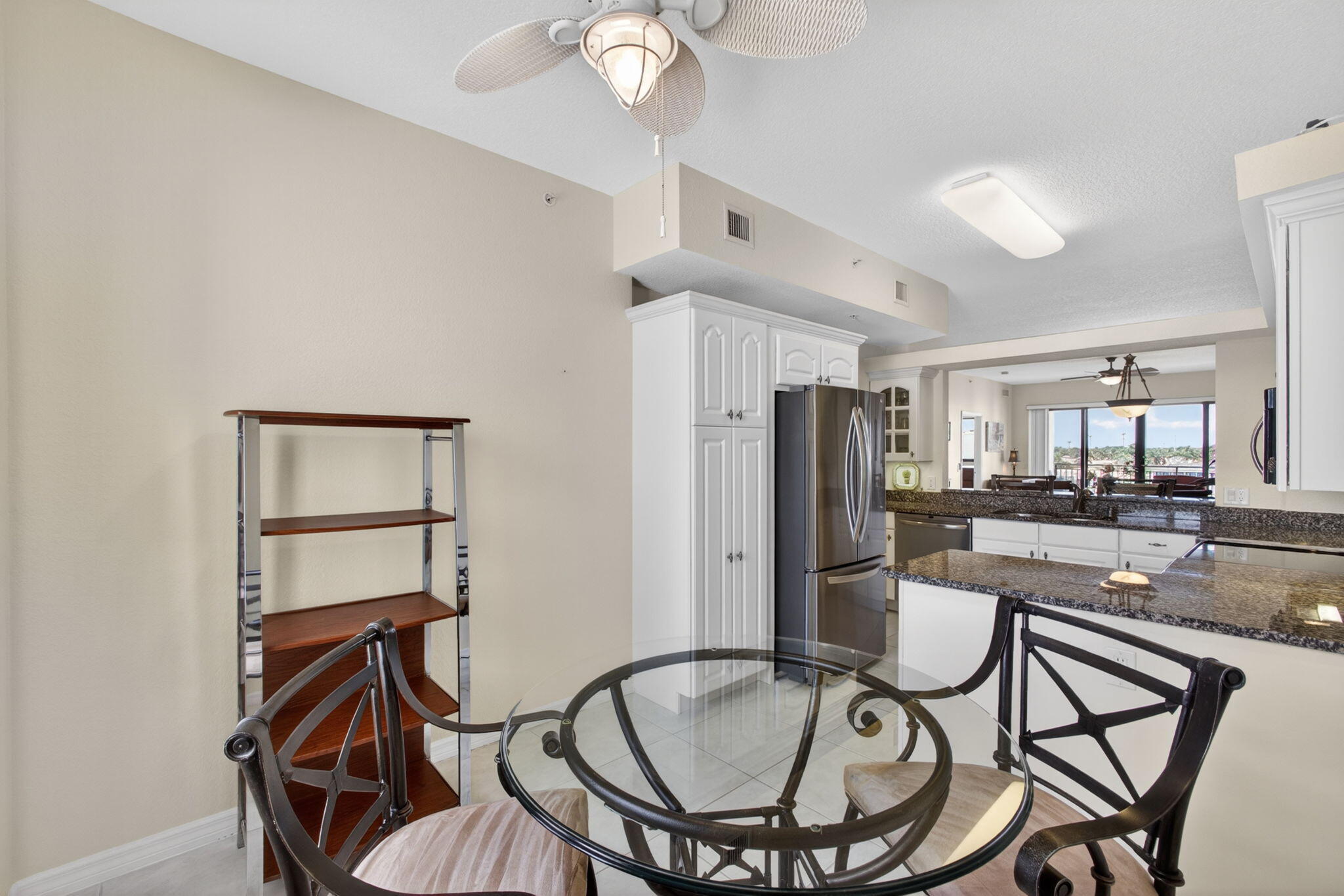 SEAMARK CONDO - Residential