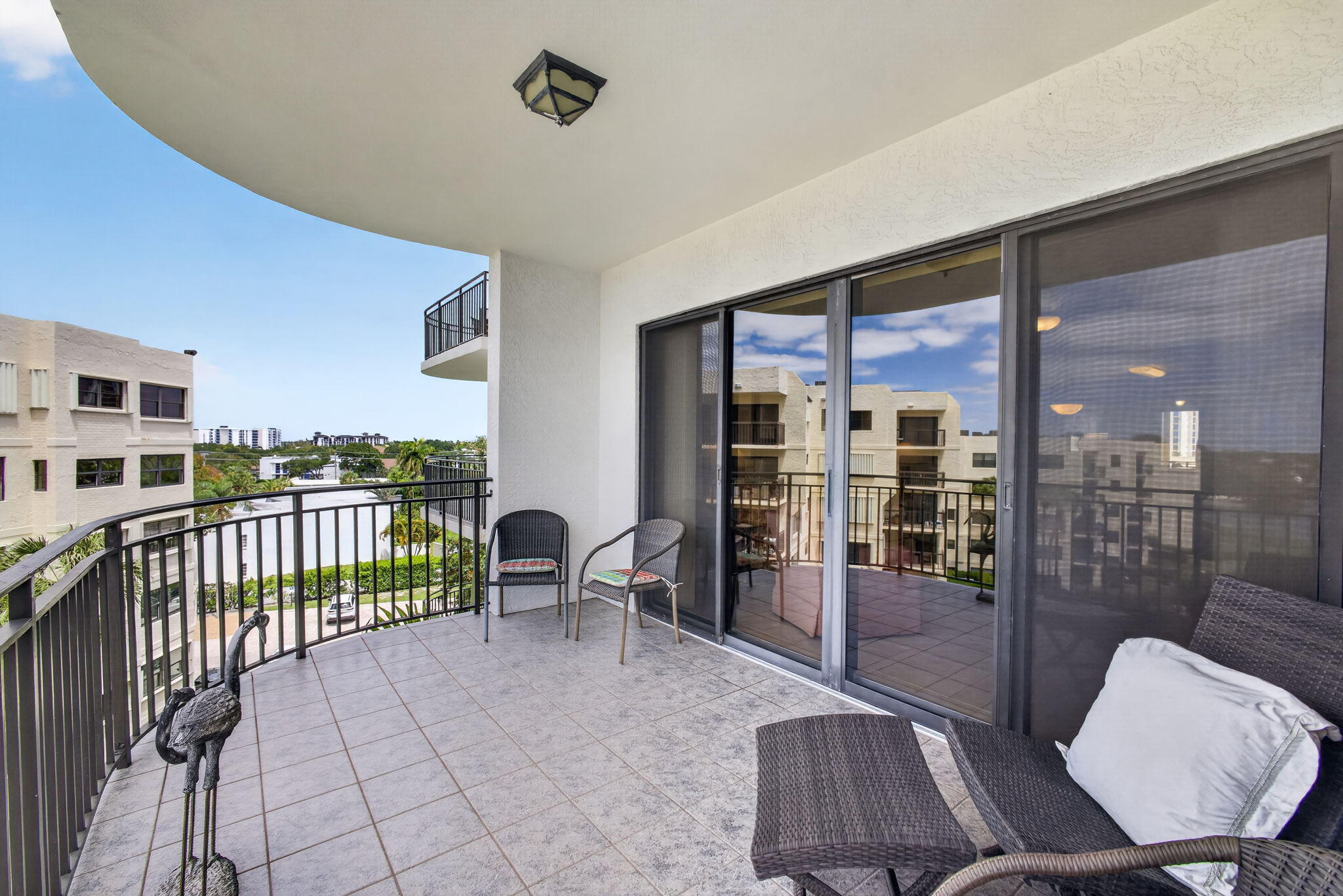 SEAMARK CONDO - Residential