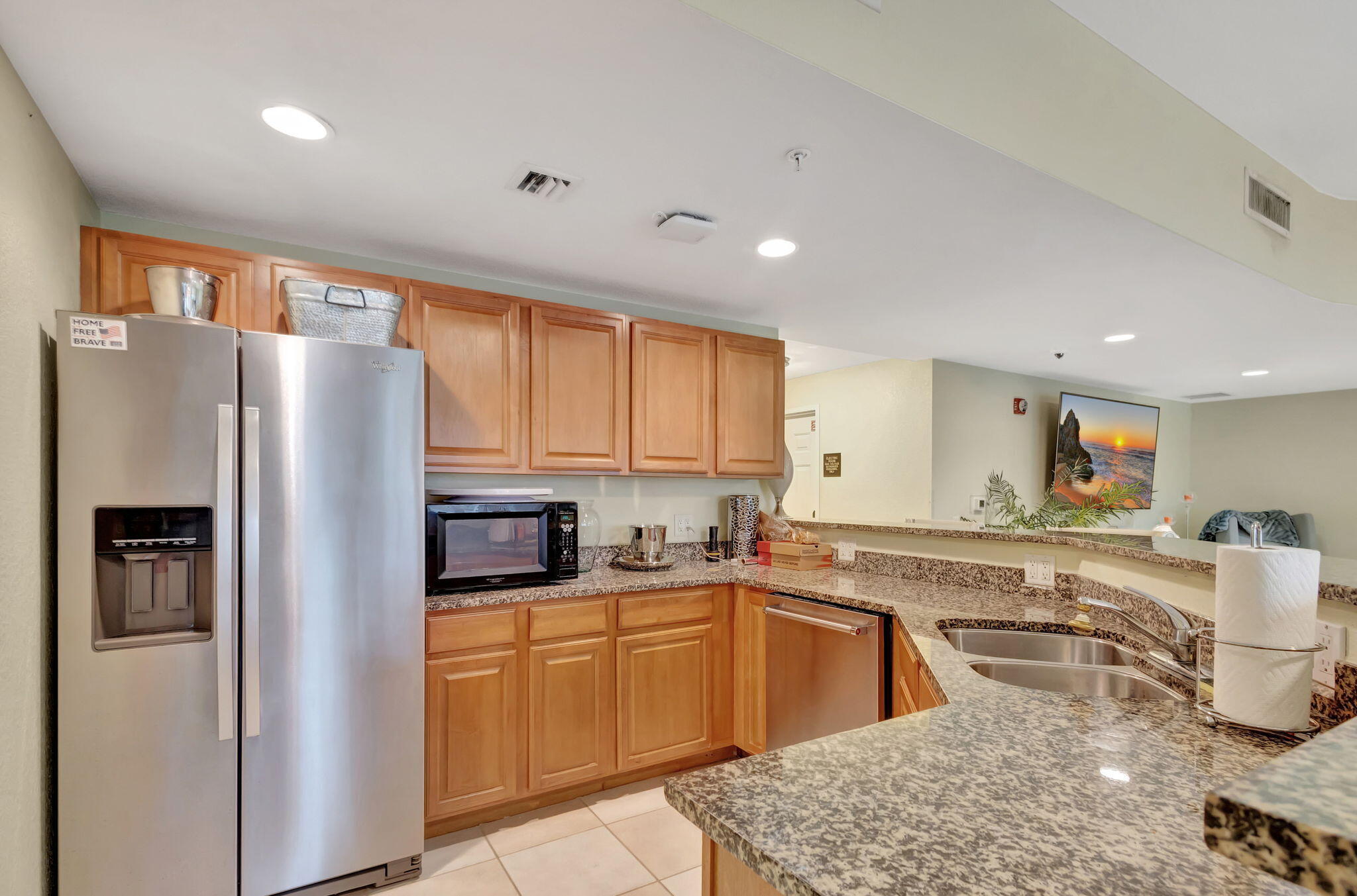 SEAMARK CONDO - Residential