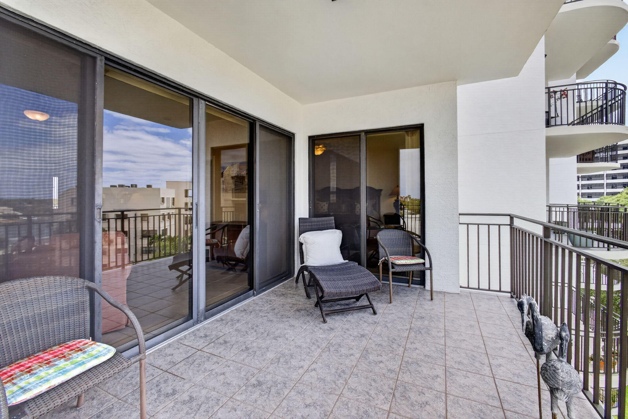 SEAMARK CONDO - Residential