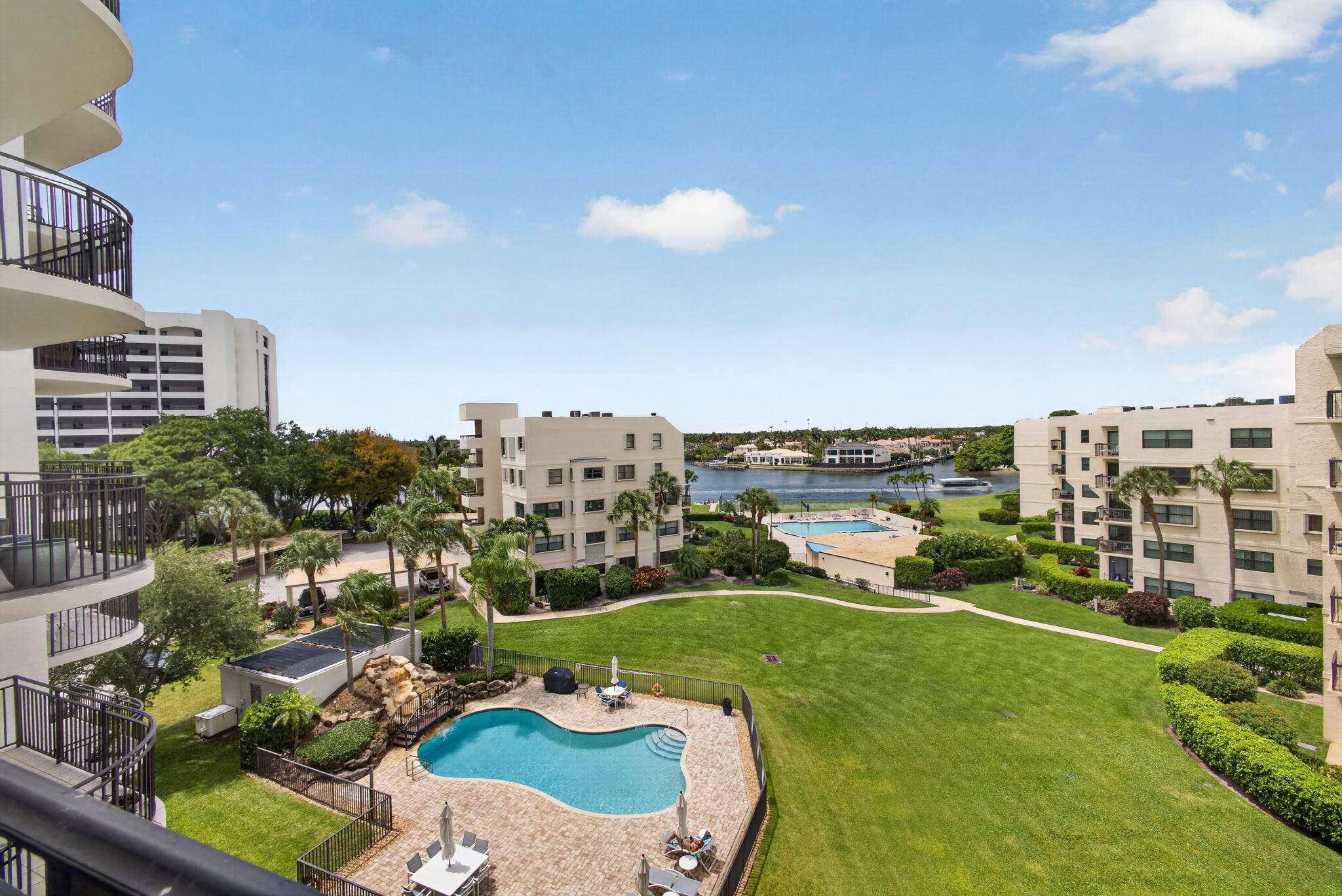 SEAMARK CONDO - Residential